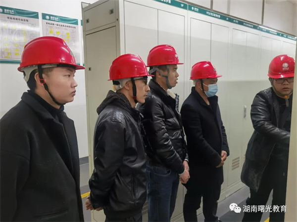 曙光教育2021年第二期电工强化班顺利结业  2021  3  22164.png