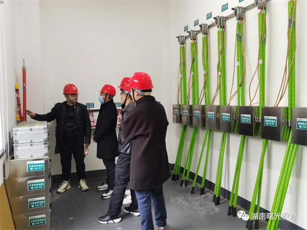 曙光教育2021年第二期电工强化班顺利结业  2021  3  22179.png