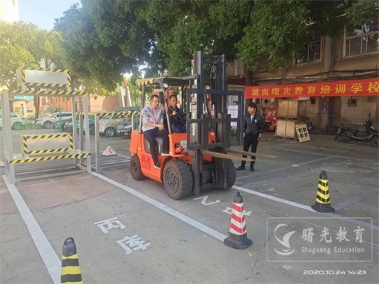 干货丨电工必须要清楚的电工证知识 2021 1 261086.png