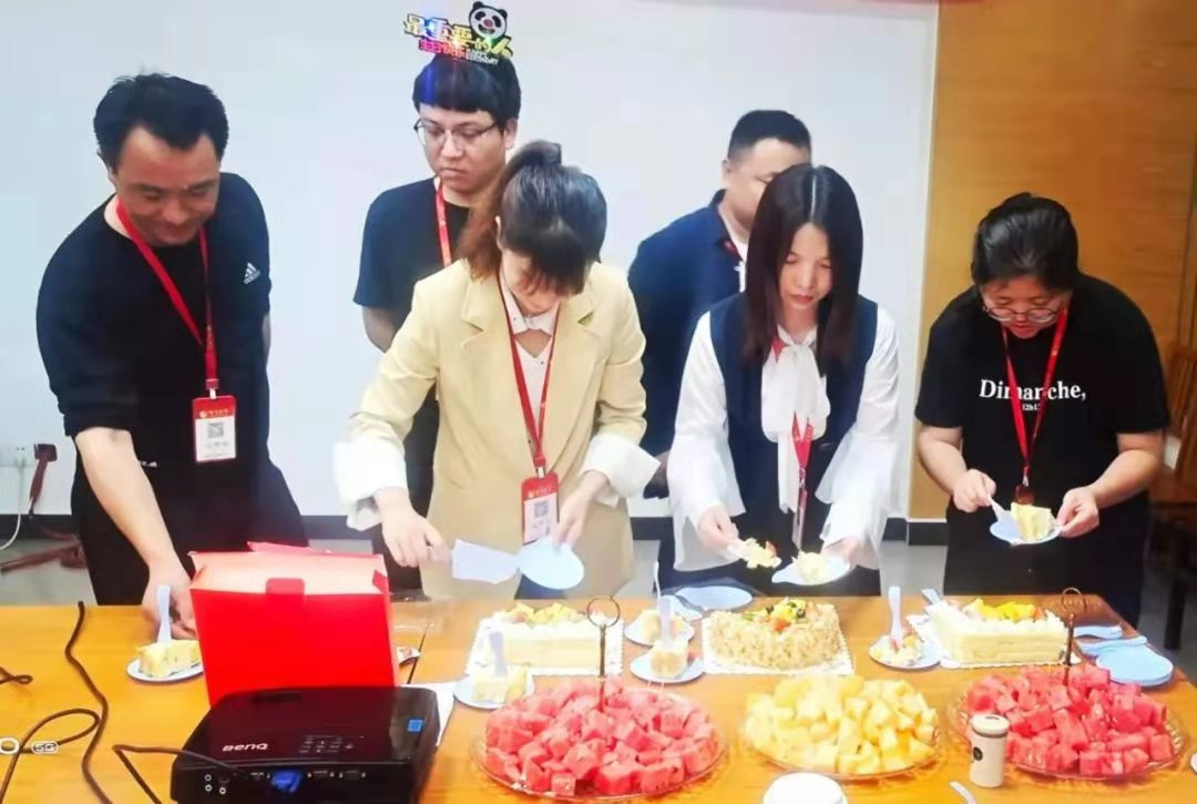 曙光教育全员会暨表彰会顺利召开  2021.6.1(1)625.png